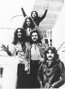 Sumber: uriah-heep.com