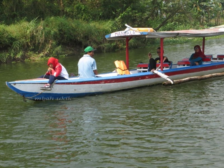 Di Bendungan Selorejo yang tenang, Malang. Dokpri