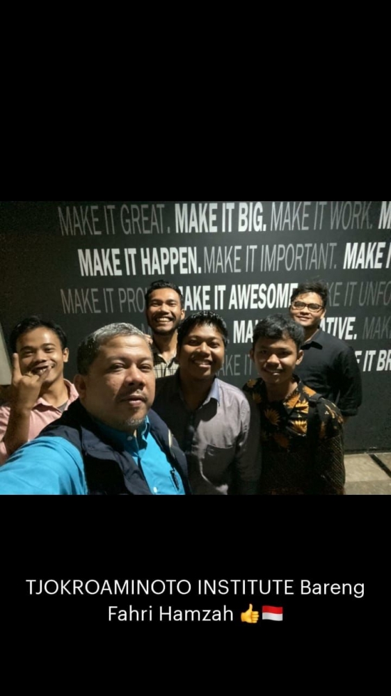 Selfie Bersama Rombongan Tjokroaminoto Institute dengan Fahri Hamzah | dokpri