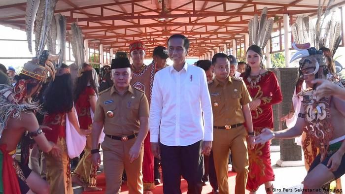 Presiden RI Jokowi saat berkunjung ke IKN yang baru | Dokumen gambar milik DW.com