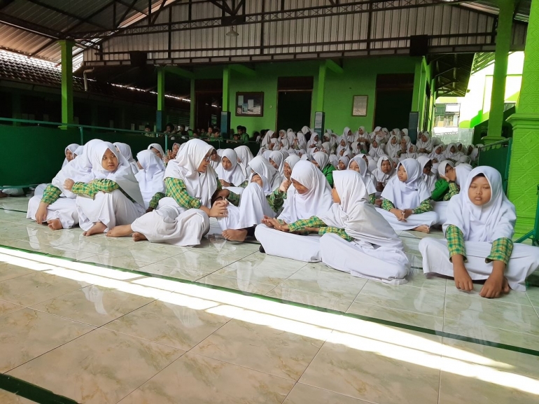 Para Siswa MTs Negeri 1 Wonogiri yang Hadir - Foto: Dokumentasi Pribadi