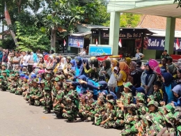 Atraksi Tentara Cilik TK/Padu Se Kota Cimahi (sumber foto: J.Haryadi)
