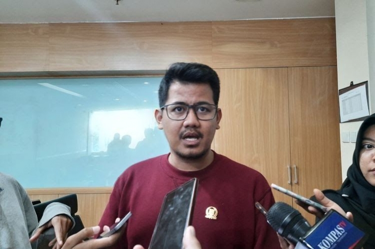 Ketua Fraksi PSI Idris Ahmad di ruang Fraksi PSI, Gedung DPRD DKI, Jakarta Pusat, Rabu (13/11/2019) KOMPAS.com