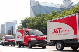 Angkutan logistik J & T Express. Sumber: katadata.co.id/Dok J & T