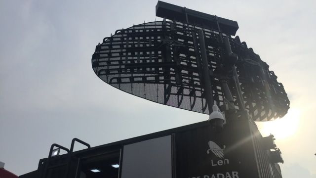Deskripsi : Len S200 Air Surveillance Radar, radar pengembangan PT.LEN I Sumber Foto : Kumparan
