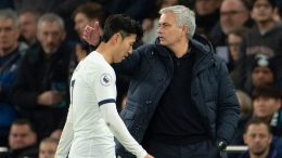 Jose Mourinho dan Son Heung Min (Foto Skysports.com)