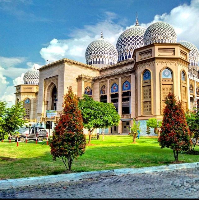 Masjid Islamic Center, ikon utama kota Lhokseumawe.