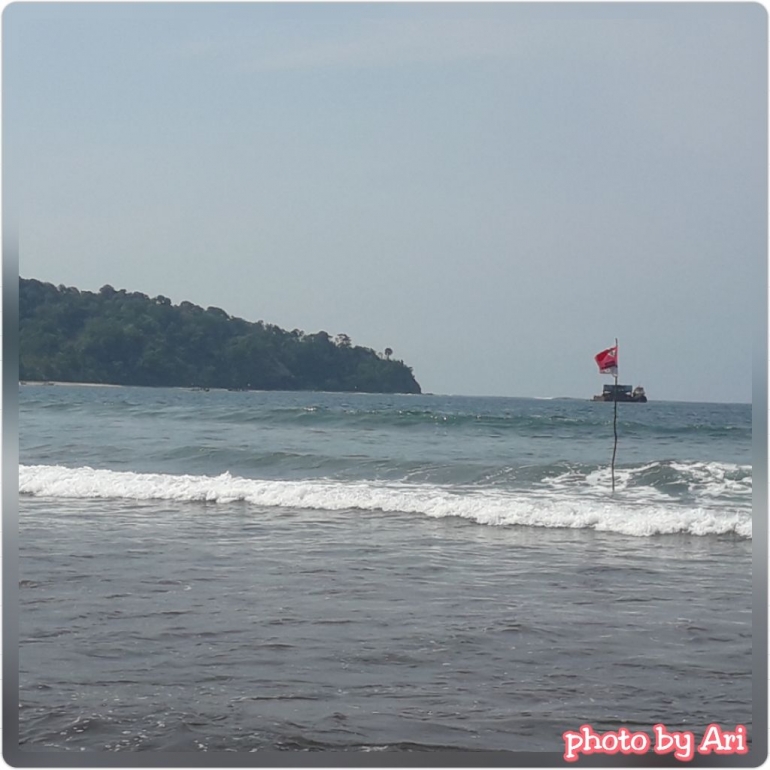 Laut Pangandaran. Photo by Ari