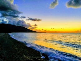 Pantai ini terkenal dengan sunsetnya yang begitu mempesona. | dokpri