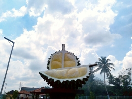 Replika Durian Raksasa (Dokpri)