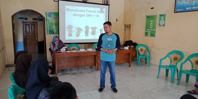 Forum Anak Desa Penting bagi Penyiapan Pemimpin Masa Depan Halaman 1 5 Permainan Tradisional Dan Modern Dalam Bahasa Inggris Forum Anak Desa Penting bagi Penyiapan Pemimpin Masa Depan Halaman 1 - 5 Permainan Tradisional Dan Modern Dalam Bahasa Inggris