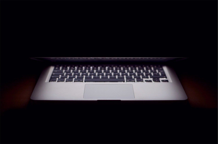 Macbook oleh free-photos - Foto: pixabay.com