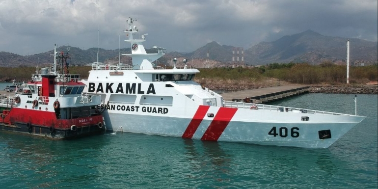 Salah satu kapal patroli Bakamla RI dengan identitas Coast Guard (sumber sumutpos.co 03/01/2020)