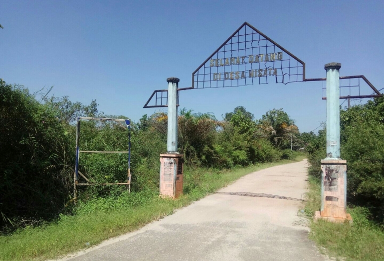 Gerbang masuk menuju Kampung Gedong, desa wisata di Kabupaten Bangka (dokpri) 