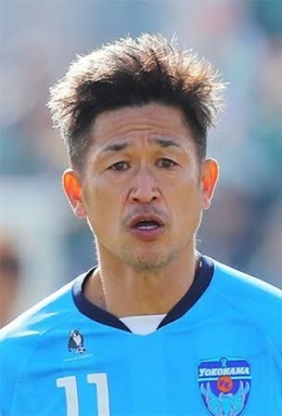 Kazuyoshi Miura, pemain profesional tertua memperpanjang kontraknya dengan Yokohama FC (japanbullet.com)