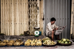 Ilustrasi Pedagang di Trotoar oleh Thach Tran - Foto: pexels.com