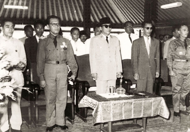 Sultan Hamengkubuwono IX dengan Presiden Soekarno pada sebuah acara | Foto : Kraton Jogja (istimewa)