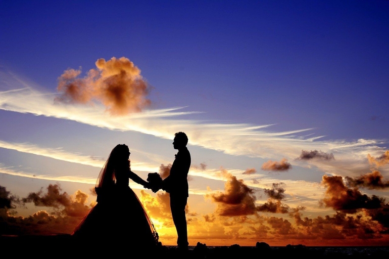 Ilustrasi pasangan menikah via pixabay.com