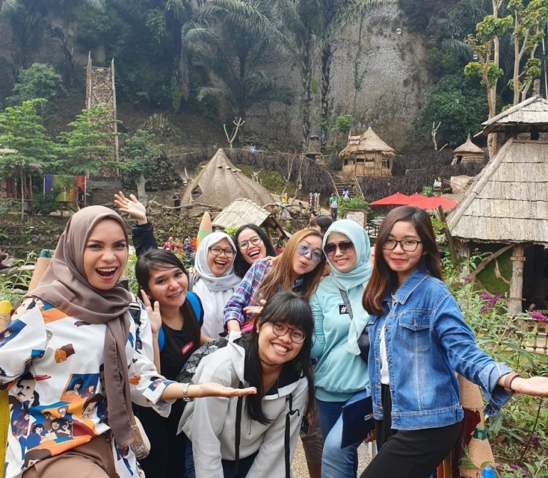 Deskripsi : BPJ Women dilandmark Africa I Sumber Foto : BPJ