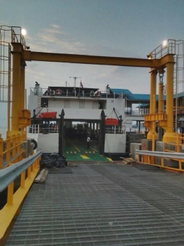 Kapal fery KMP Tanjung Burang di Pelabuhan Balohan Sabang | dokpri