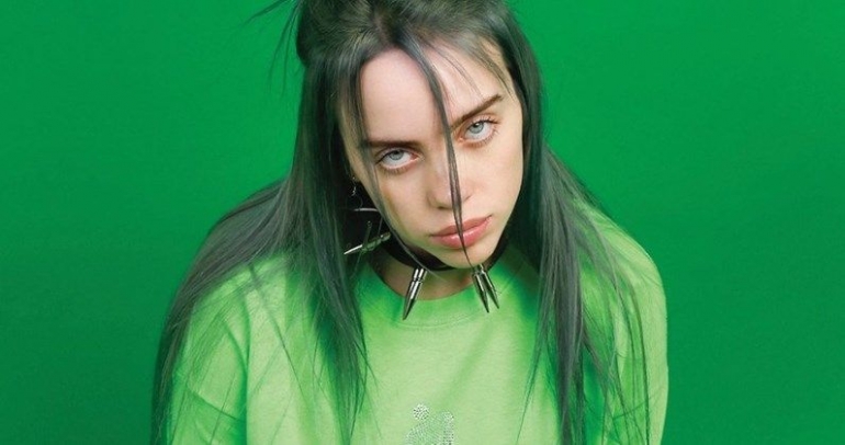 Billie Eilish Green Outfit (officialchart.com)