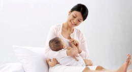 Ilustrasi perkembangan kesehatan ibu dan anak (KIA) di Indonesia (Sumber : www.ringkaskata.com)