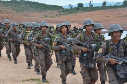 Calon personel Bakamla sedang mengikuti Latihan Dasar Militer (sumber : www.mylesat.com 27/4/2019)