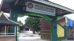 foto : Pintu gerbang Yayasan Kasultanan Karaton Pajang | dokpri