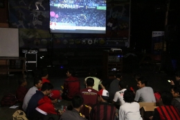 Suasana Nonton Bareng Euro 2016. Sumber: Bolalob. 