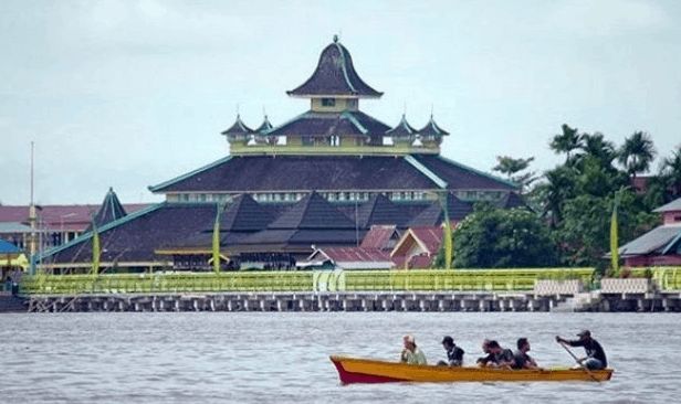 Image:   Kontraktorkubahmasjid.com - Mesjid Sultan Syarif Abdurrahman, Pontianak 2019