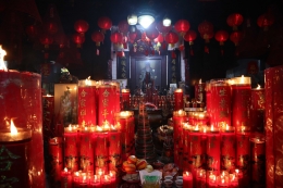 Altar Utama Kelenteng Sin Tek Bio-Pasar Baru. Sumber gambar: dok.pribadi