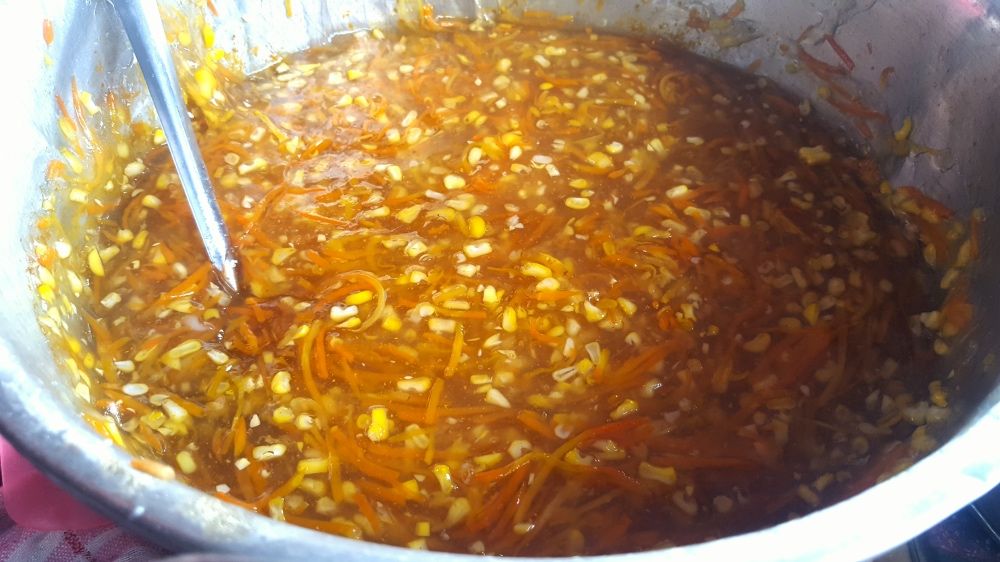 Jenang pati garut dengan jagung dan wortel (dok. pri).