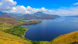 Di balik keindahan Danau Toba terdapat ketaksiapan kultur wisata Batak (Foto: travelingyuk.com)