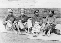 Penderita Kusta di Batak sekitar tahun 1925. Sumber. KITLV