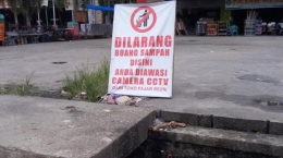 Imbauan tidak membuang sampah (sumber foto: pekanbaru.tribunnews.com)