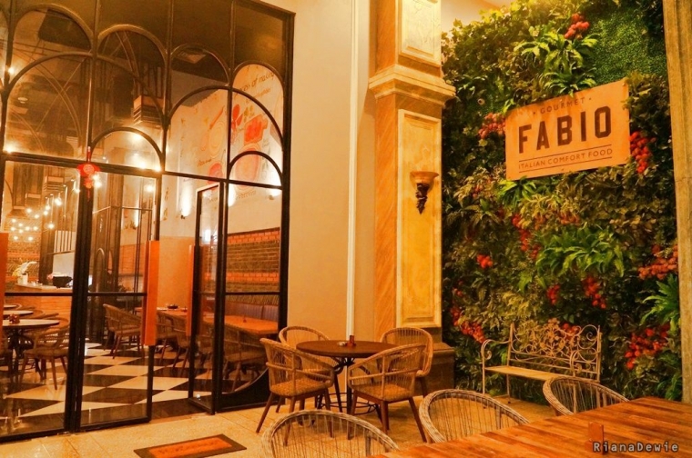 Beberapa ruang di Resto Fabio (Dok. Riana Dewie)