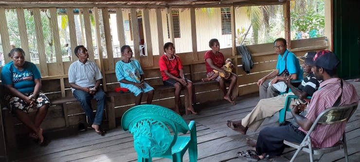 Diskusi HIV-AIDS bersama Mama-Mama kader Posyandu kampung Saw, Jumat, (24/01/2020). | Foto: Dokumentasi Pribadi