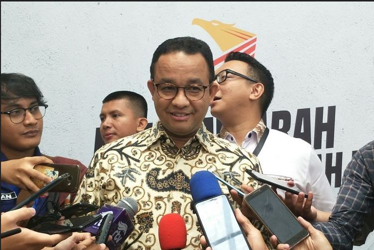Gubernur DKI Jakarta Anies Baswedan di Hotel Grand Sahid Jaya, Jakarta Pusat, Minggu (26/1/2020).(KOMPAS.com/NURSITA SARI)