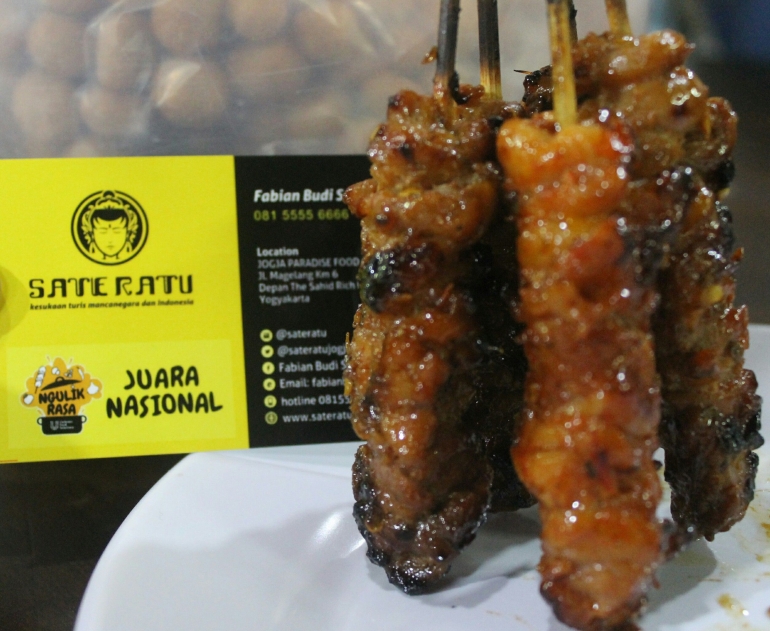 Sate Merah diantara Sate Kanak (foto: ko in)