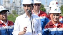 Ahok bersama Jokowi di Acara Peresmian Kilang Tuban (Kompas.com)