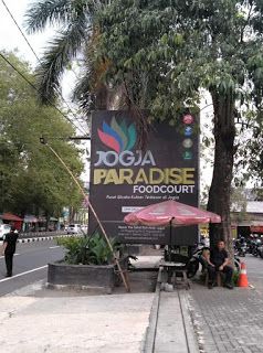 Jogja  Paradise Foodcourt (sumber : www.cerryku.com)