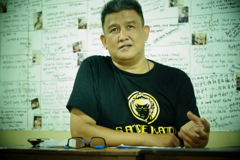 Bapak Fabian Budi, owner Sate Ratu (doc. Riana Dewi)