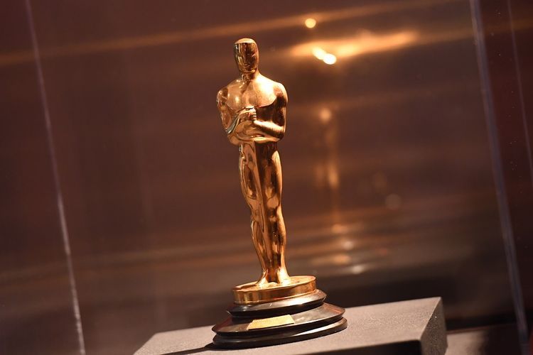 Sebuah Piala Oscar dipamerkan pada acara untuk nomine film berbahasa asing terbaik Academy Awards ke-90 yang diadakan Academy of Motion Picture Arts and Sciences di Beverly Hills, California, pada Jumat (2/3/2018).(AFP PHOTO / ANGELA WEISS)