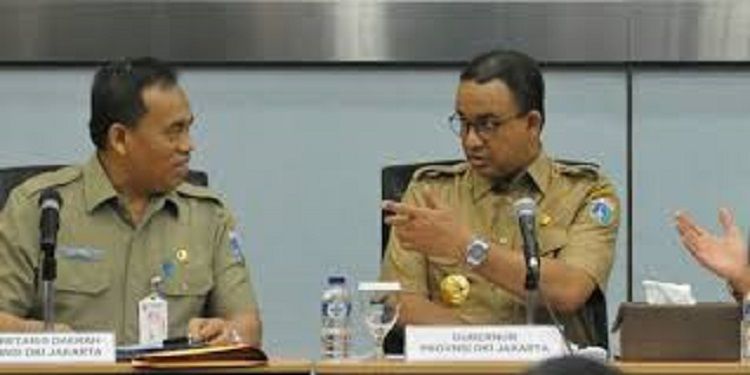 Gubernur DKI Jakarta, Anies R. Baswedan dan Sekda Saefullah (merdeka.com)