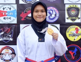 Ratu Maulia Ananda, Siswi kelas X yang mampu meraih Medali Emas di Kejurnas Tae Kwondo di Semarang