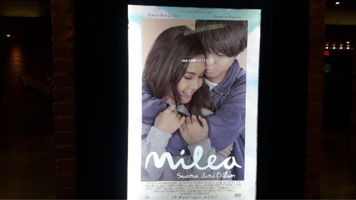 Poster film Milea Suara Dari Dilan saat premiere di CGV Bekasi Trade Center (dokpri)