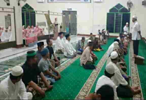 Dzikir di Masjid Al Hijrah Perumnas Sudiang (dokpri)