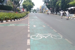 Jalur sepeda di sepanjang jalan Fatmawati, Jakarta Selatan, Kamis (10/10/2019)| Sumber: Kompas.com/Walda Marison
