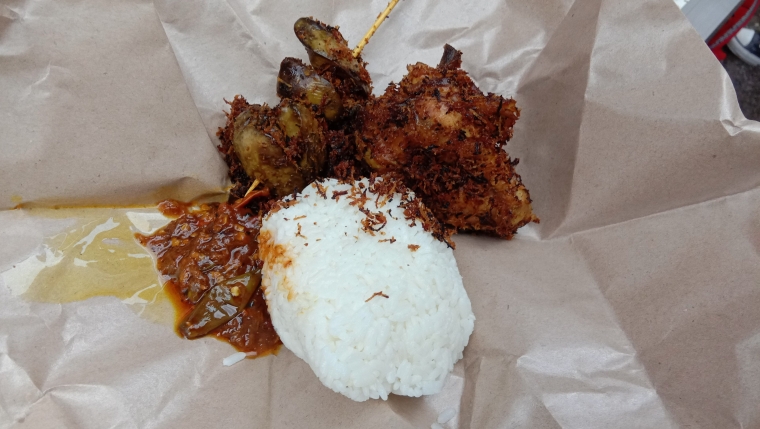 Ayam goreng serundeng | dokpri