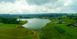 Panorama Danau Sidihoni di Pulau Samosir (Foto: sahabatransel.com)